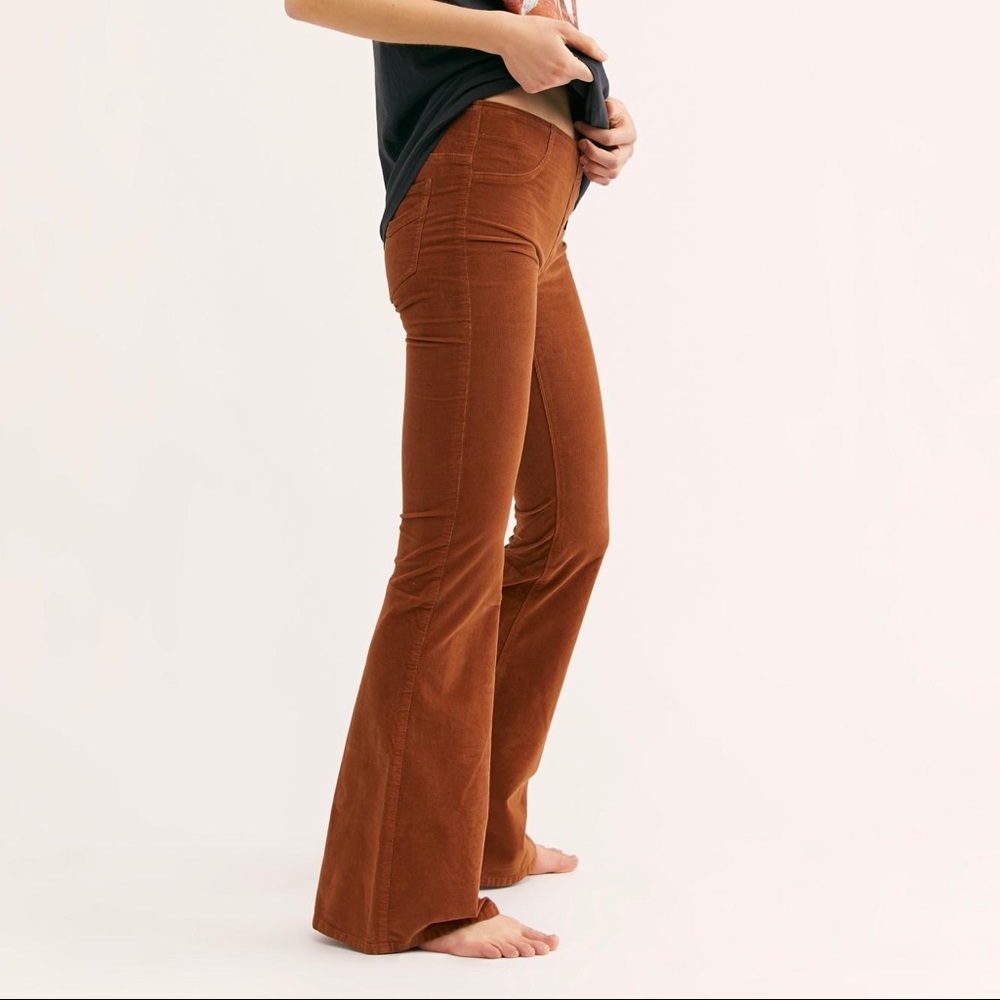 FREE PEOPLE - pull on corduroy flare- Size 25 - Short, 29” inseam